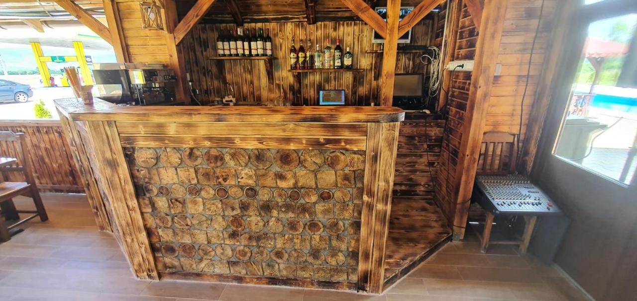 Complex Stefanesti Otel Bozovici Dış mekan fotoğraf